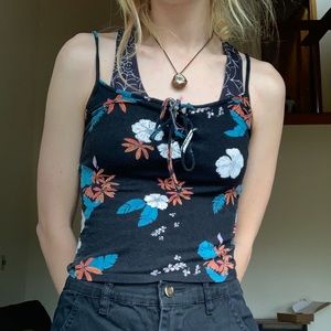 Flower tank with front lace